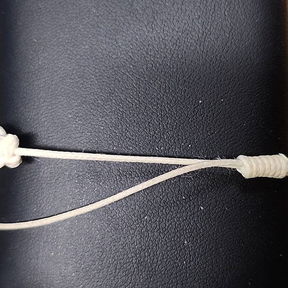 Howlite Turtle Bracelet - Picture 2 of 4